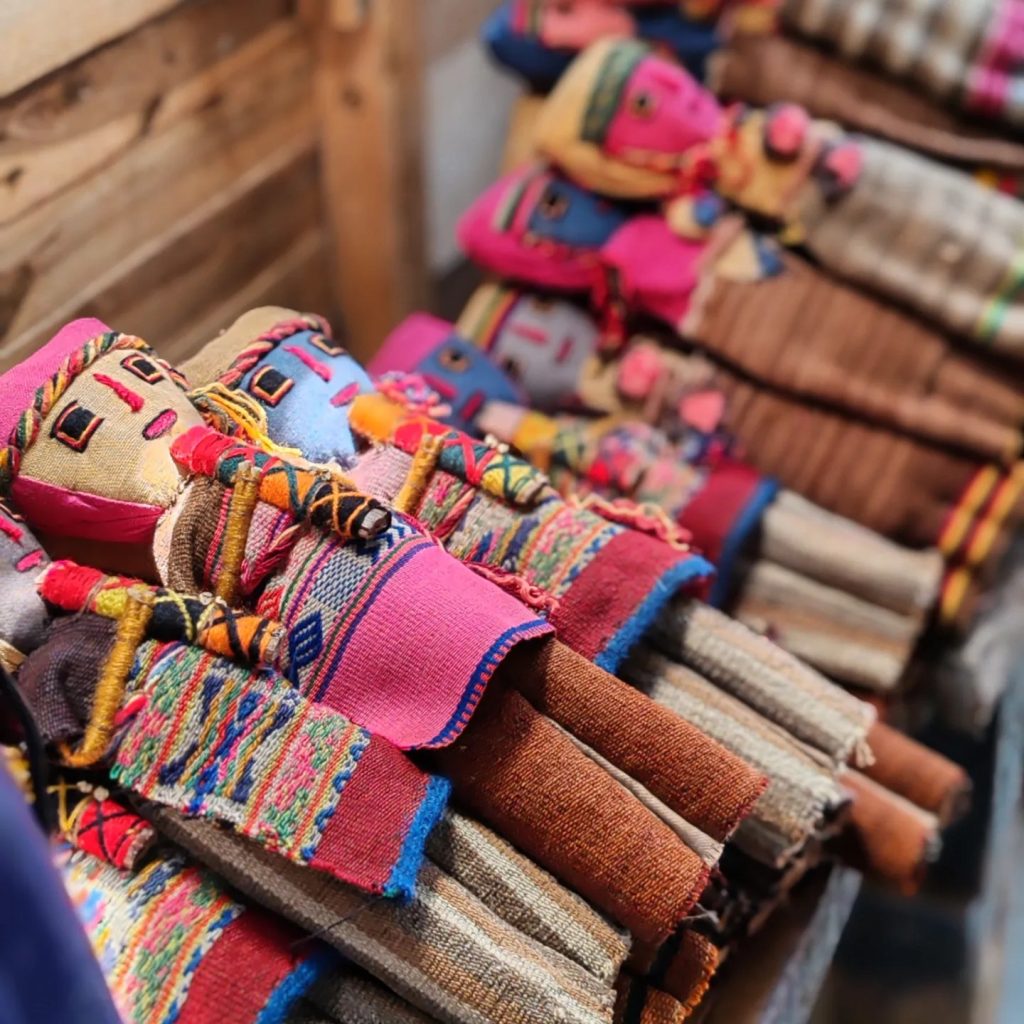 Muñecas de Chancay Artesania textil Chancay